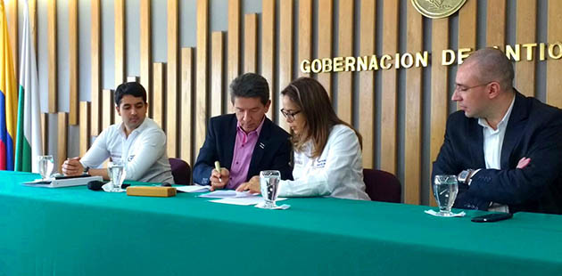 Firma Acuerdo Ministra