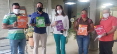 La Secretaría de Educación hace entrega de Guías Educativas en los Municipios no certificados de Antioquia