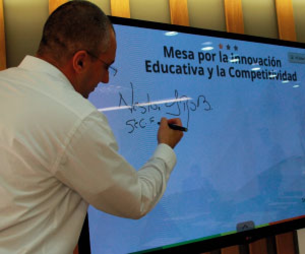 Se instala Mesa de Innovación Educativa y la Competitividad para Antioquia