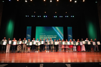 Gobernación de Antioquia exaltó la excelencia educativa en los Premios Maestros y Maestras para la Vida 2023