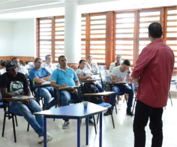 Invitación Primer Congreso de Filosofía Institución Educativa San José del municipio de Angelópolis - Suroeste Antioqueño