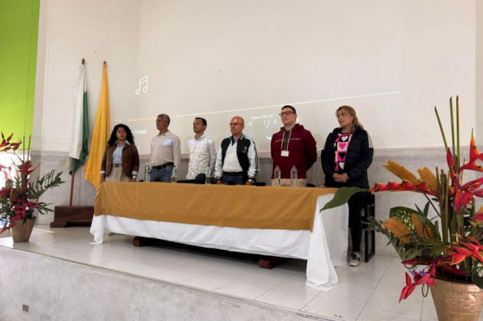 5 mil docentes y directivos de Antioquia han sido capacitados en rutas de atención frente a violencias en entornos escolares