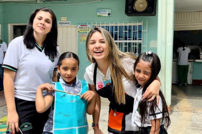 Gobernación de Antioquia exalta la labor de sus maestras y maestros